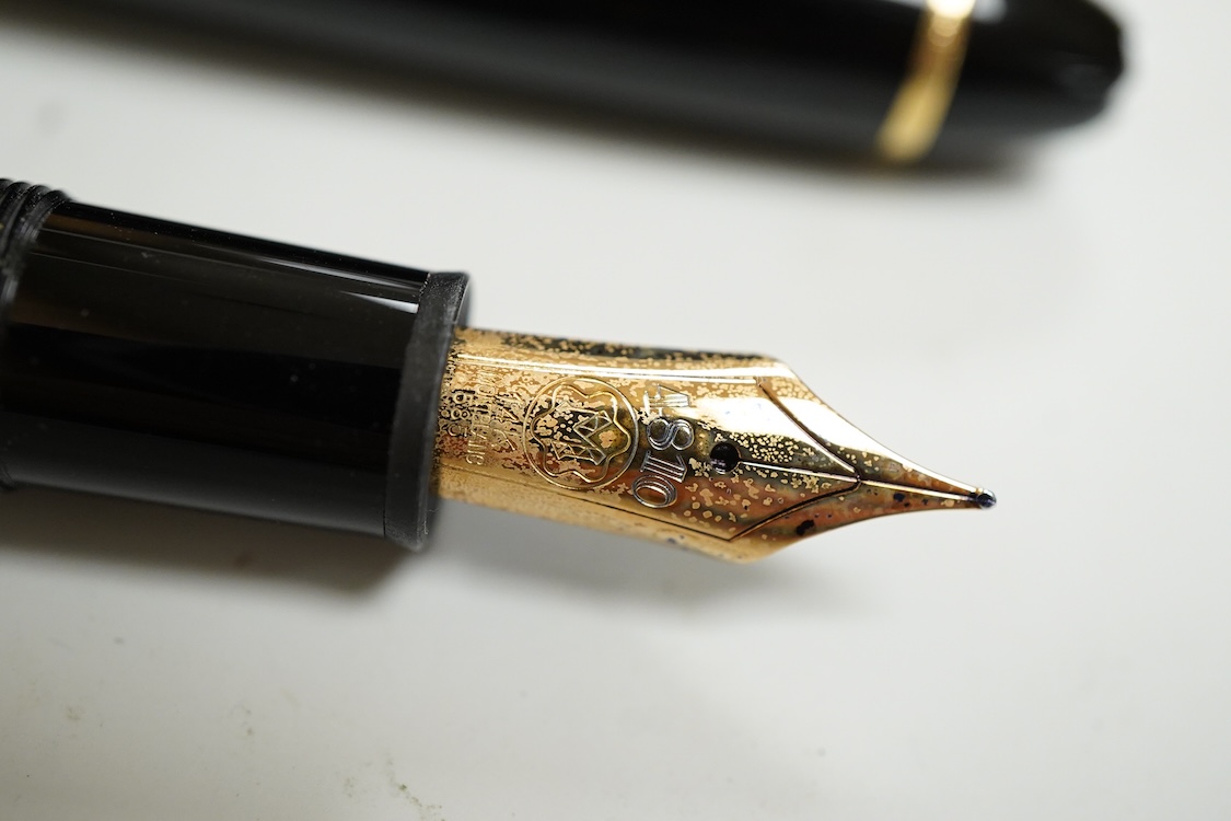 A Montblanc 146 fountain pen